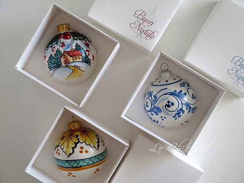 Inserzioni-Gratuite Sfera di Natale in ceramica dipinta a mano con scatola personalizzata